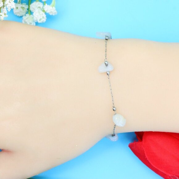 Chic & Stylish Bracelet – A Thoughtful Gift for Women and Girls, DYC1881 - Picture 3 of 8